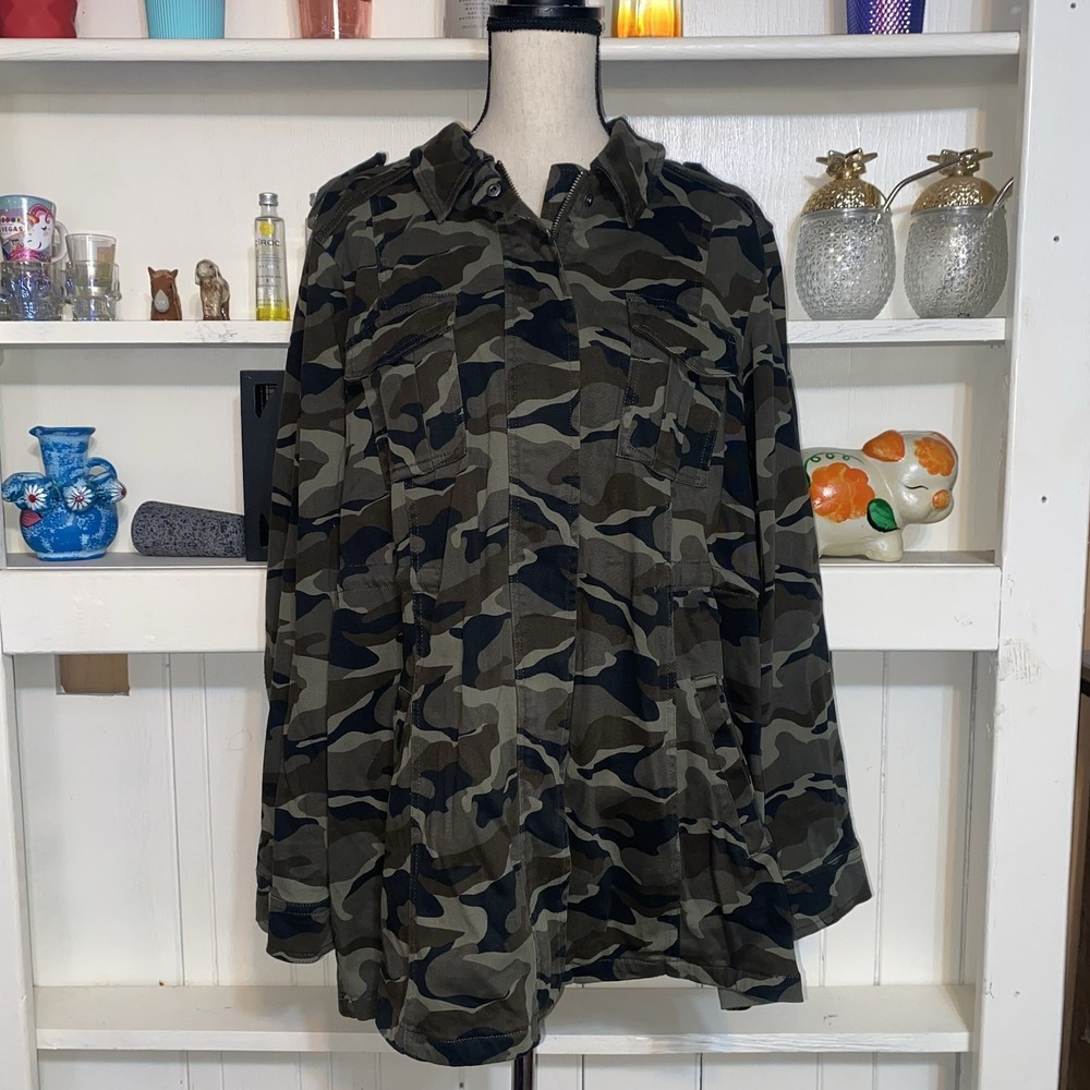 Torrid Camo Full Zip Cargo‎ Anorak Jacket Size 2
